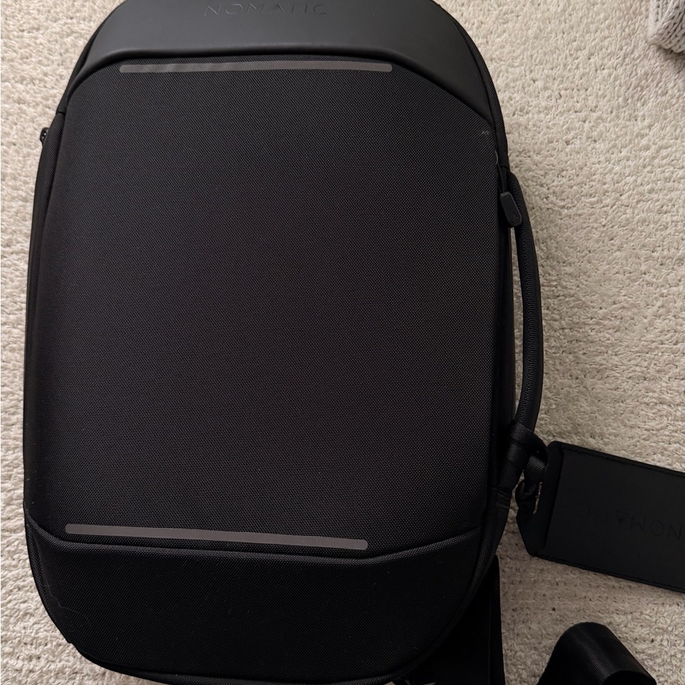 Nomatic Black Backpack sling 10 L